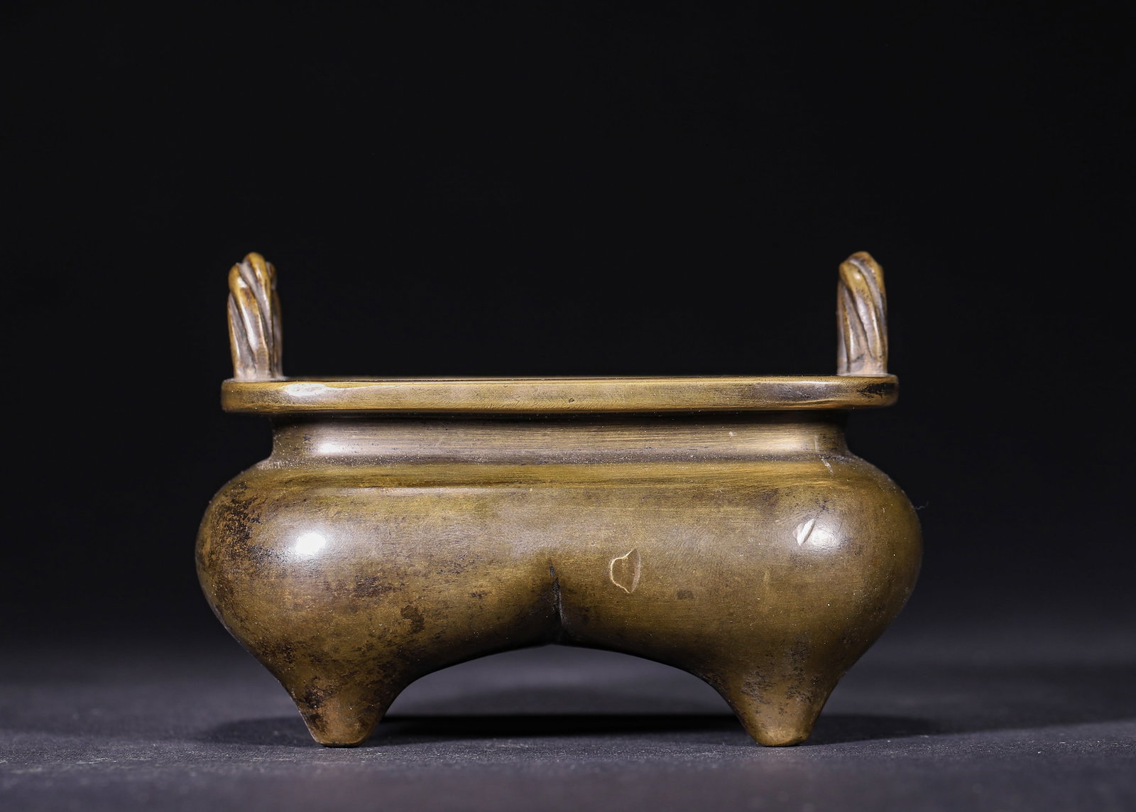 Ming Dynasty, Xuande Period, Bronze Rectangular Censer with Twisted Rope Handles (1 of 6)