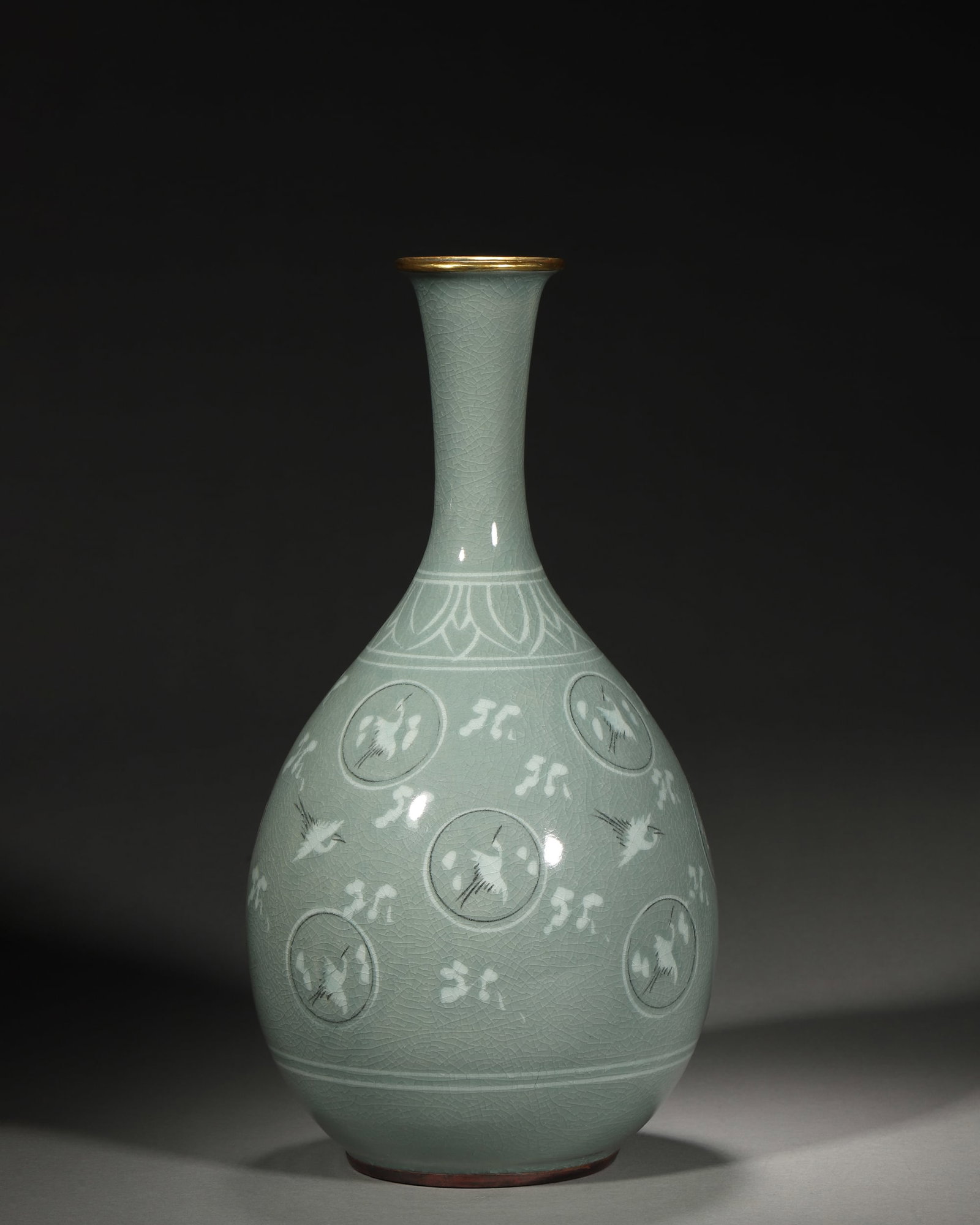Koryo Celadon Inlaid Cloud-Crane Yuhuchun Vase (Koryo, 918-1392) (1 of 9)