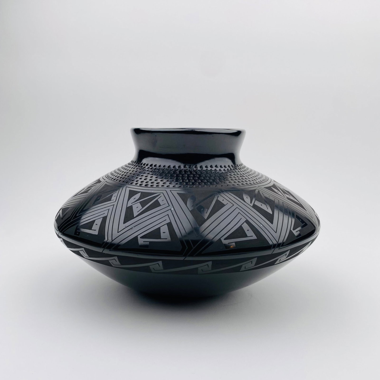 Armando Silveira.  Black Vase. Mata Ortiz, Chihuahua, Mexico. (1 of 1)