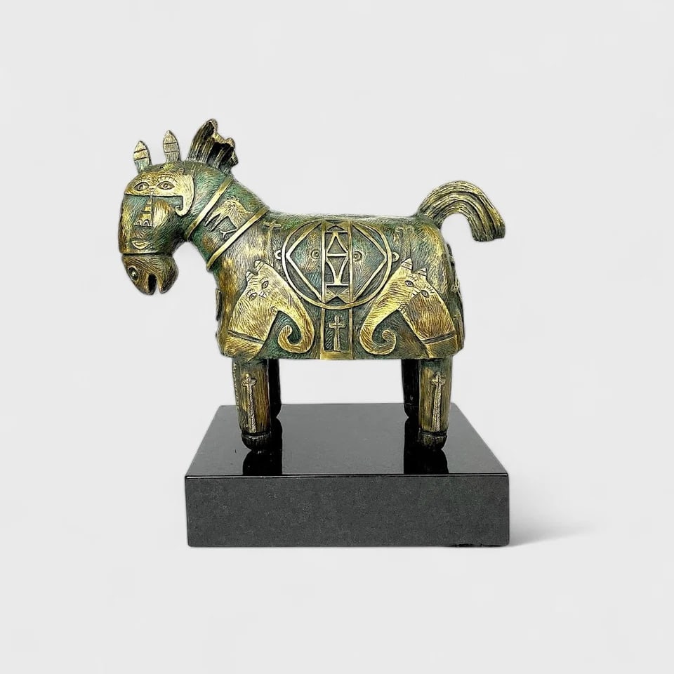 “Strength in Bronze?? – Bronze Horse Sculpture: Fernando Andriacci"Strength in Bronze" - Caballo Horse Sculpture 19.5" (h) x 19" (l) x 9.5" (w) 50.4 lbs. Bronze sculpture with marble base, handmade with traditional casting methods. Dynamic and refi