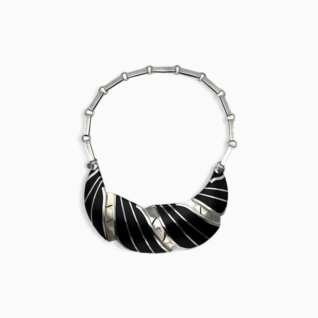 “Croissant?? Tortoise Shell Necklace (1 of 2)