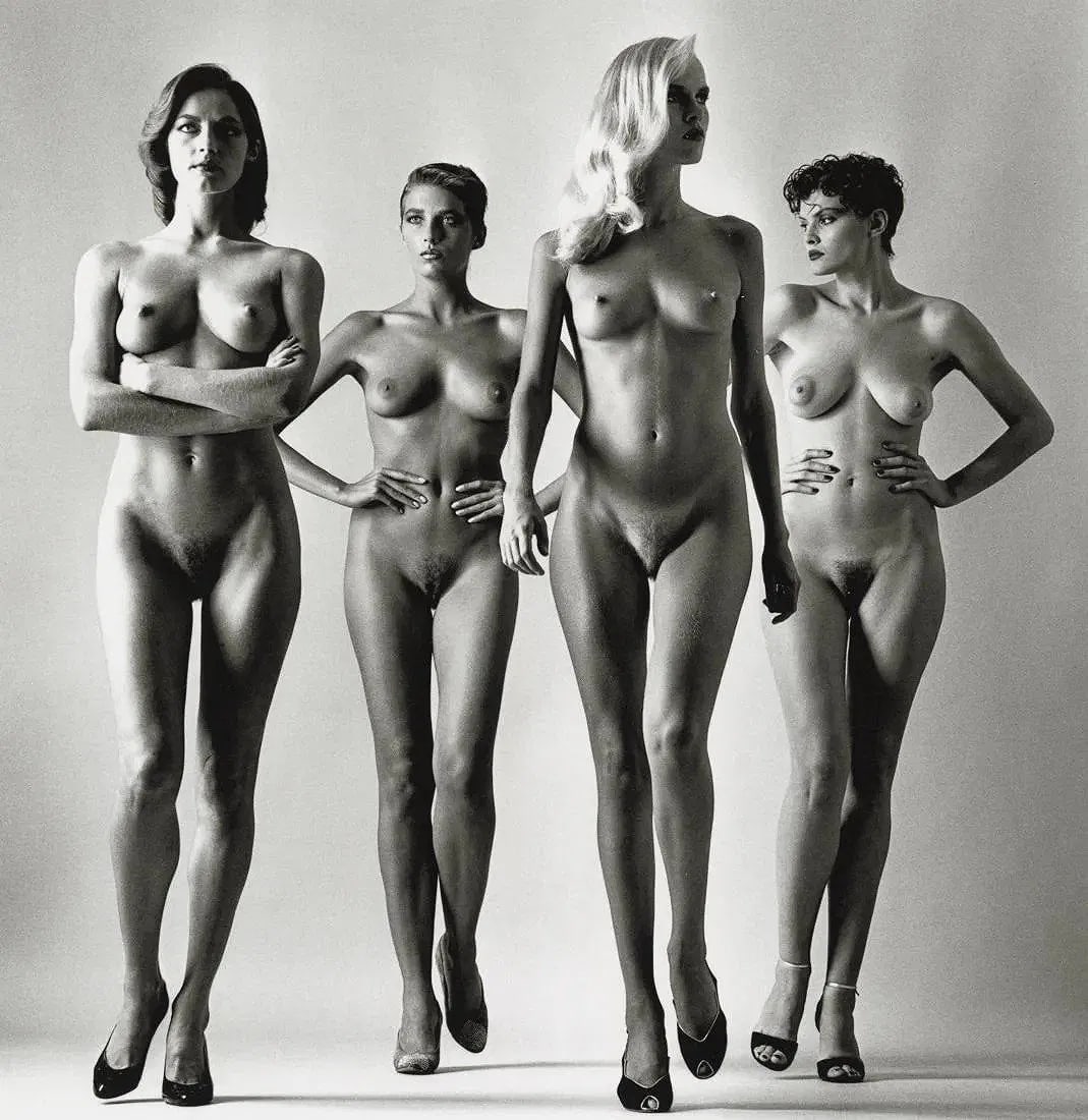 Helmut Newton - Sie Kommen, Naked, Paris, 1981 (1 of 1)