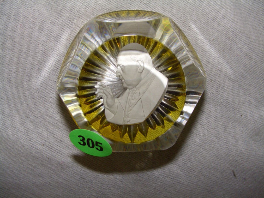 Pope art glass paper weight Made in France: Pope art glass paper weight Made in France