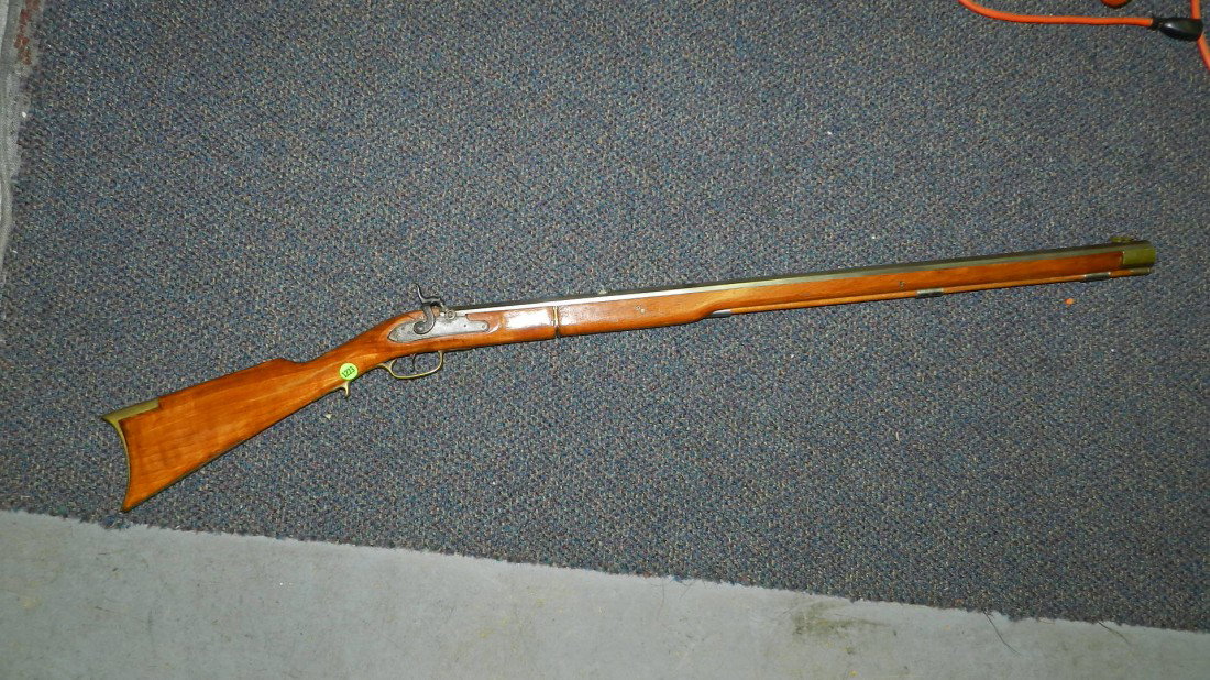 black powder long rifle, 50 CAL Spain made: black powder long rifle, 50 CAL Spain made