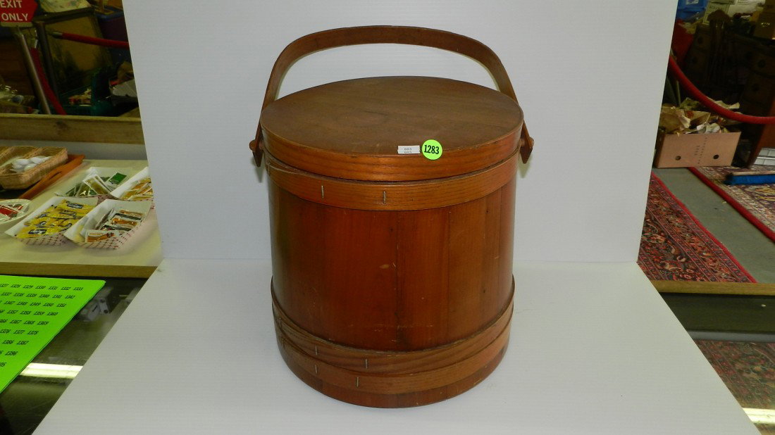 Primitive pail with lid Larkin pail: Primitive pail with lid Larkin pail