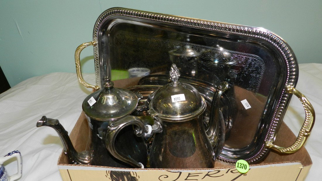 box of estate collectibles: box of estate collectibles