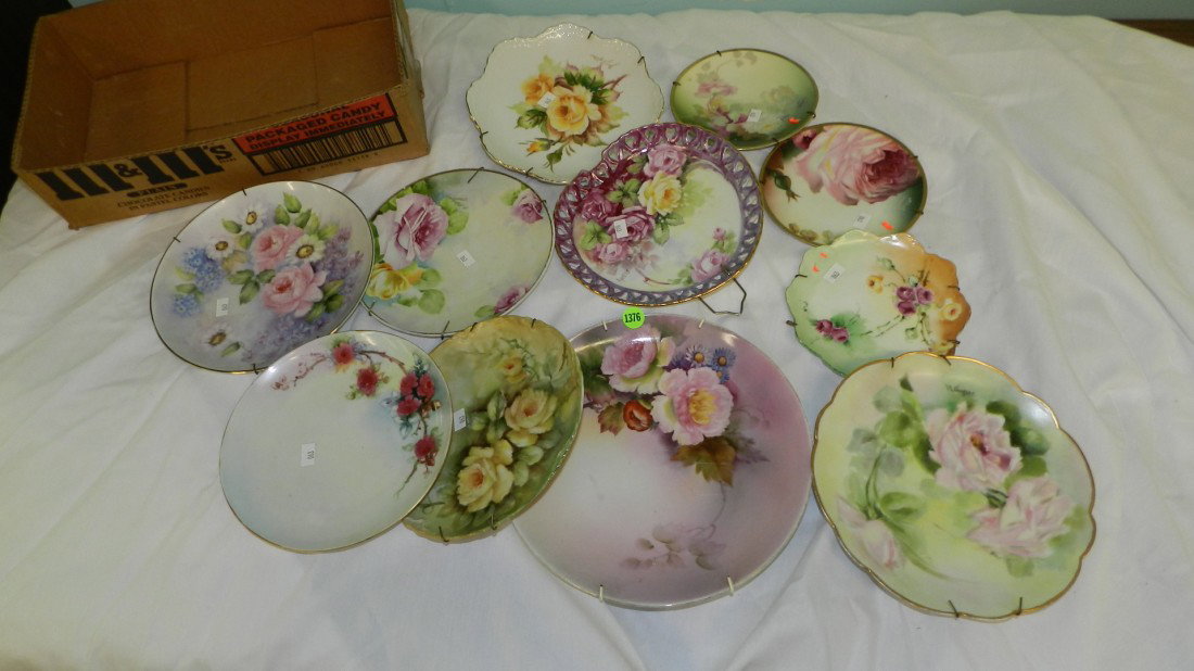 box of estate collectibles: box of estate collectibles
