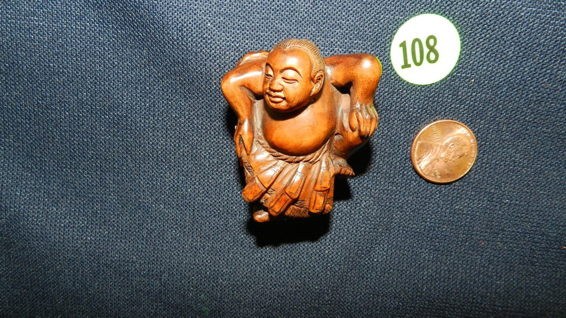nice carved boxwood Netsuke of Sumo wrestler- sign: nice carved boxwood Netsuke of Sumo wrestler- signed