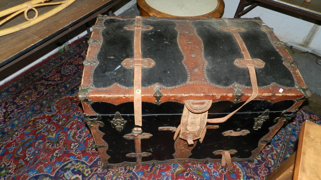 vintage leather dome top trunk SSR: vintage leather dome top trunk SSR