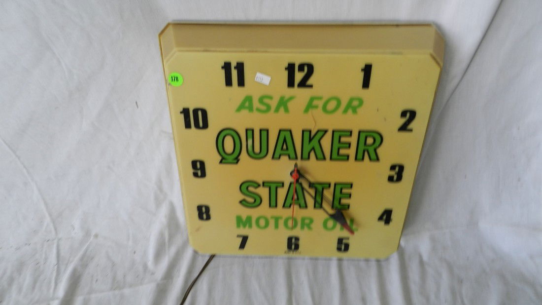 178 vintage gas station Quaker State clock, as seen (m