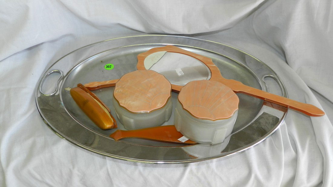 vintage dresser set: vintage dresser set