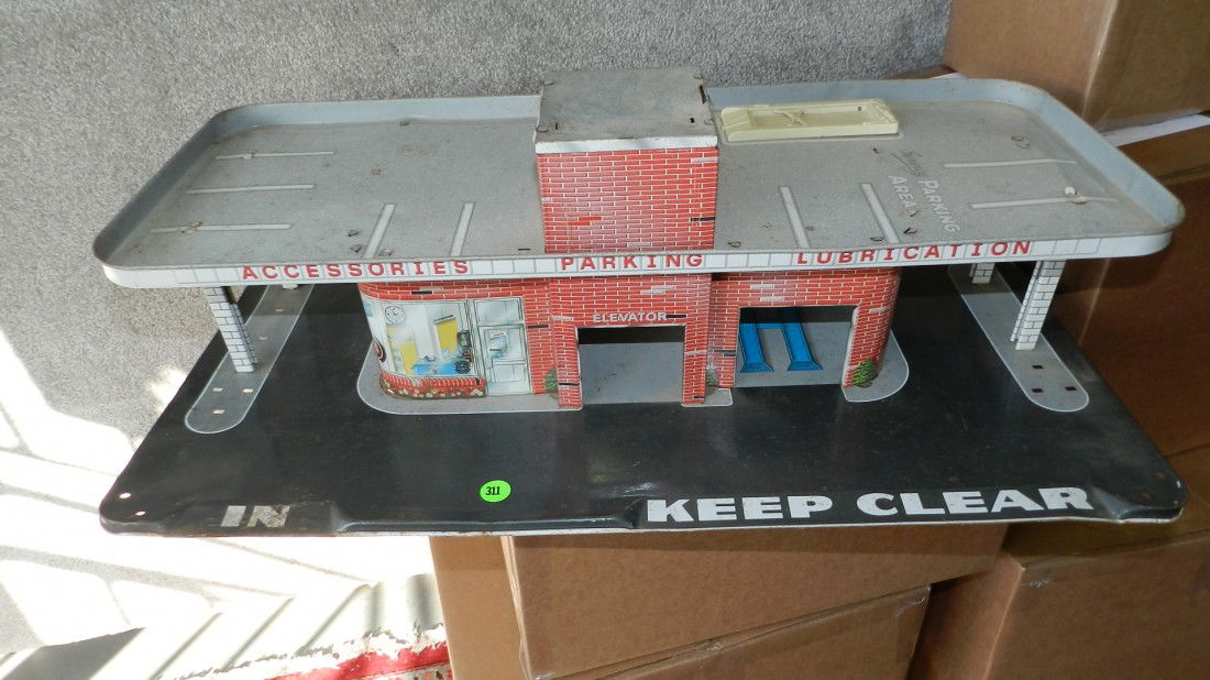 vintage childs toy metal gas station: vintage childs toy metal gas station