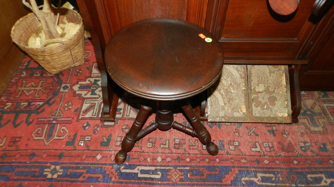 antique paino / pump organ stool SSR