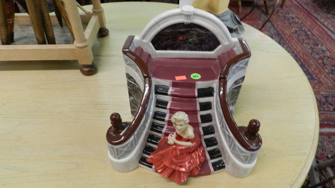 porcelain Marilyn Monroe cookie jar: porcelain Marilyn Monroe cookie jar