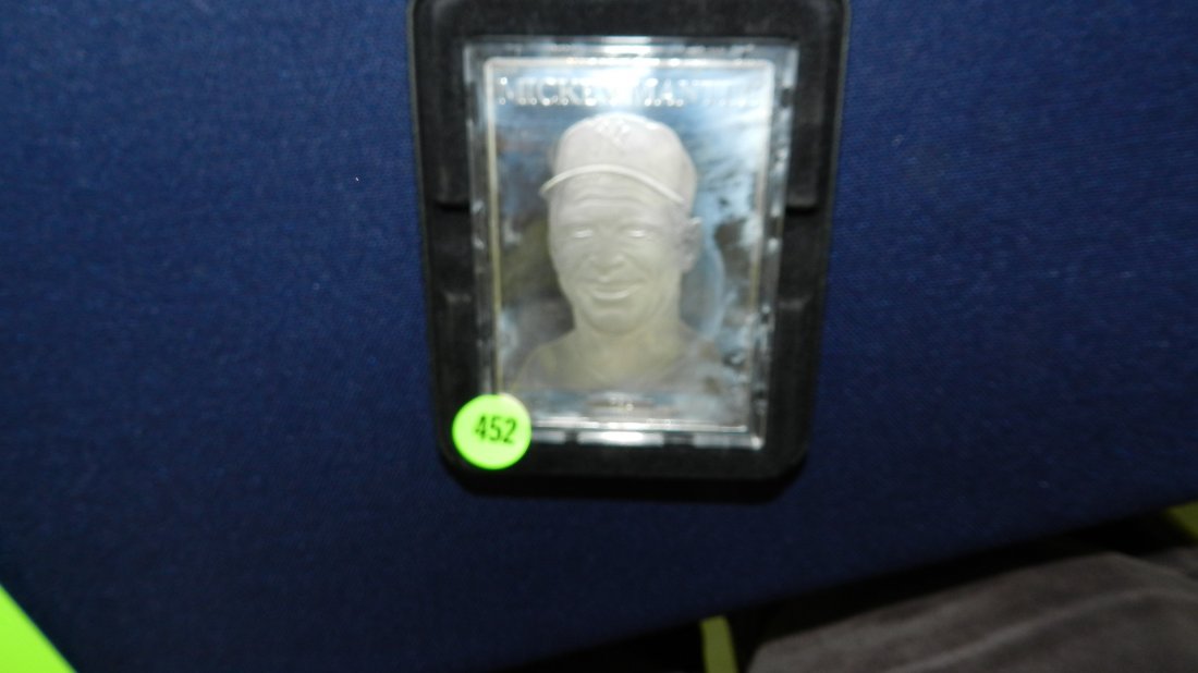 MICKEY MANTLE 3.5 oz Silver .999 Pure card in hold: MICKEY MANTLE 3.5 oz Silver .999 Pure card in holder