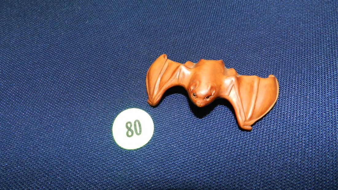 unique Asian carved netsuke of bat-signed: unique Asian carved netsuke of bat-signed