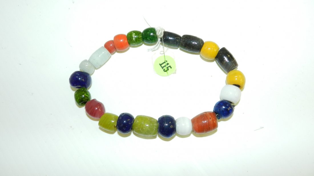 Nice Native American trade beads: Nice Native American trade beads