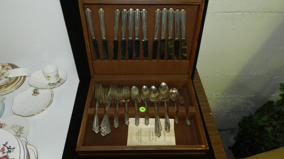 Holmes and Edwards Sterling: Holmes and Edwards Sterling inlaid Silver plated flatware in case