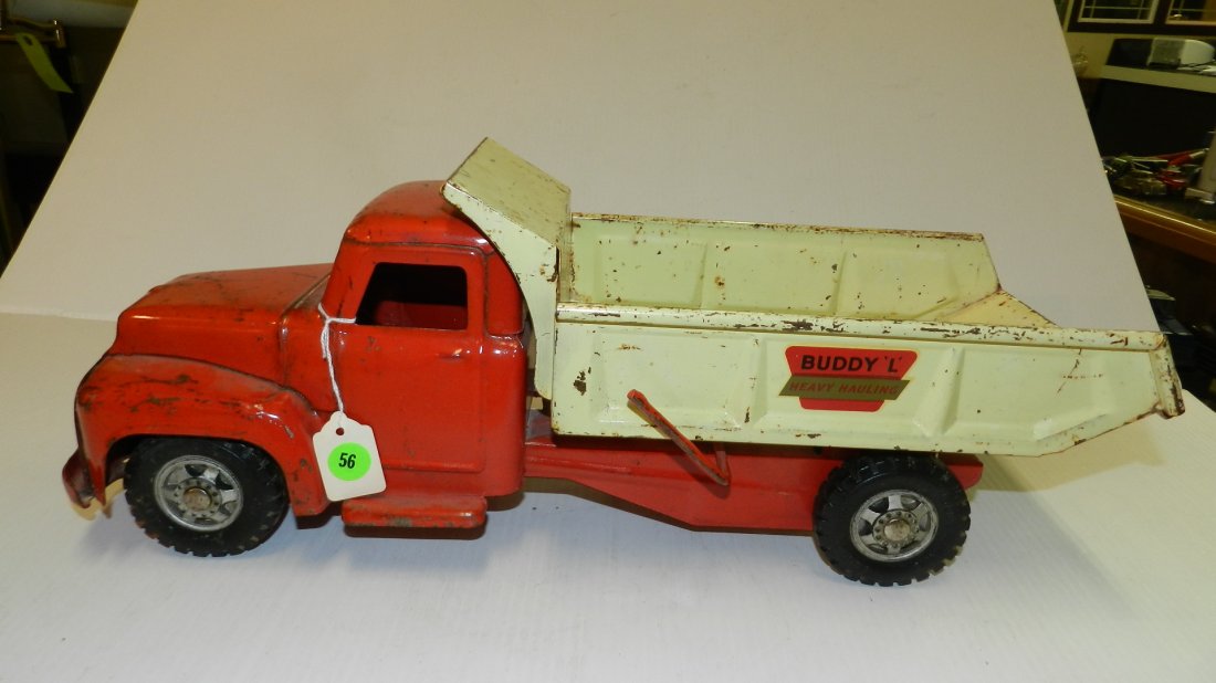 Vintage metal Buddy L dump truck. 8 x 20: Vintage metal Buddy L dump truck. 8 x 20