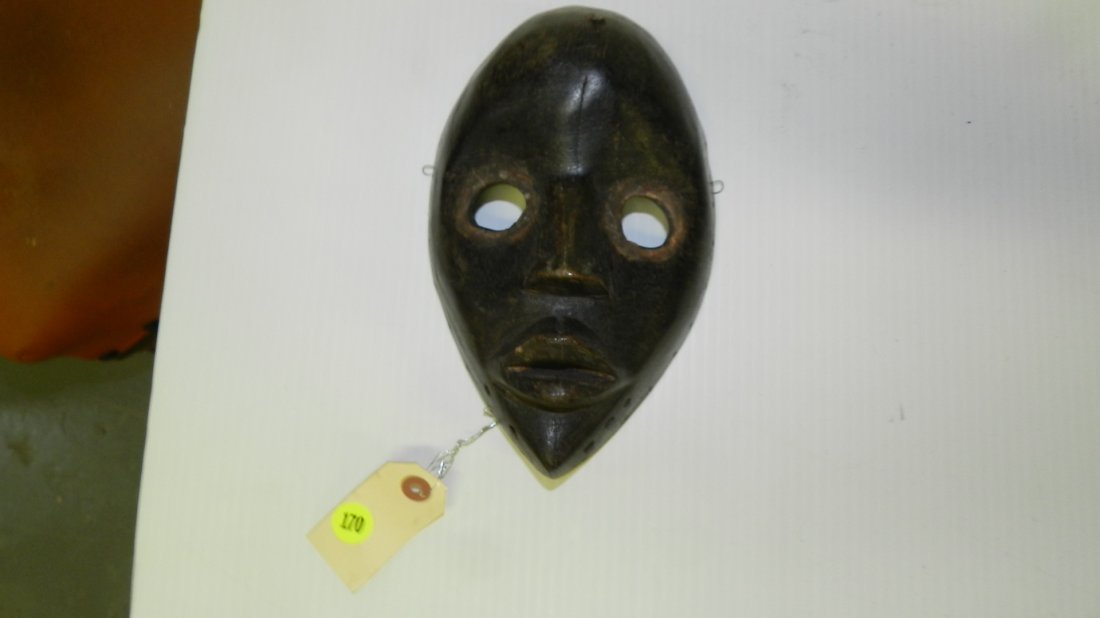2132) hand carved African Dan mask, 8 x 6 x 3: 2132) hand carved African Dan mask, 8 x 6 x 3