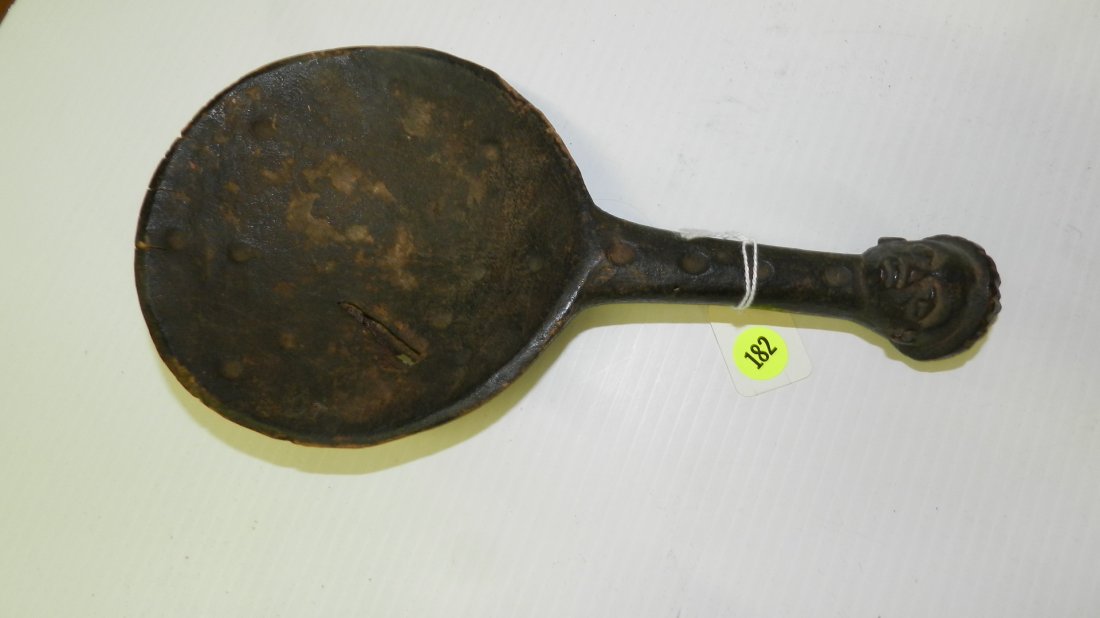 5905) unique hand carved African figural handle spoon,: 5905) unique hand carved African figural handle spoon, 11 x 5