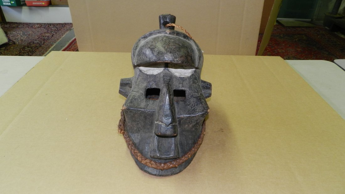 1847)African carved Kuba mask, from DR Congo. 14 x 11 x: 1847)African carved Kuba mask, from DR Congo. 14 x 11 x 9