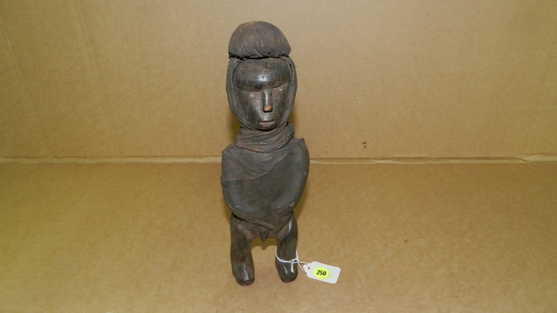 5488) East African carved asexual wrapped figure. 11 1/: 5488) East African carved asexual wrapped figure. 11 1/2"