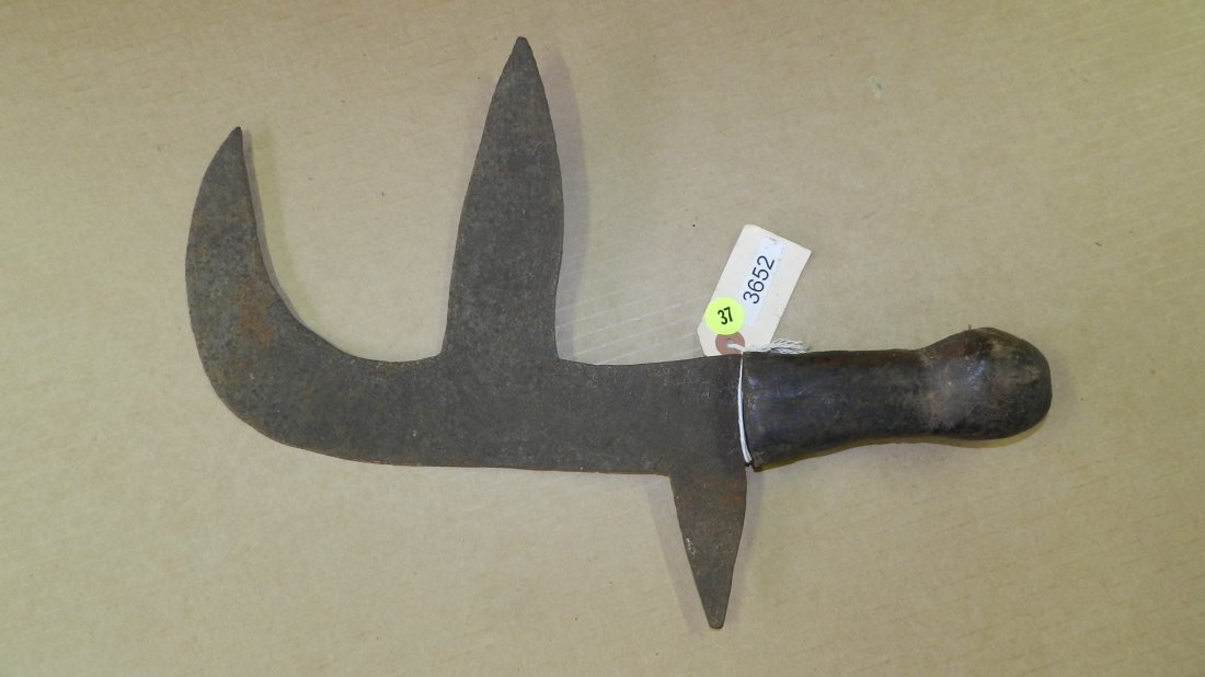 3652) African carved blade with handle. From DR Congo.: 3652) African carved blade with handle. From DR Congo. 16 x 11 1/2"