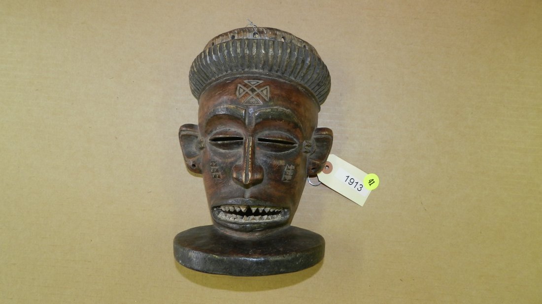 1913) African carved Chokwe mask. From DR Congo. 9 x 6: 1913) African carved Chokwe mask. From DR Congo. 9 x 6 x 3 1/2
