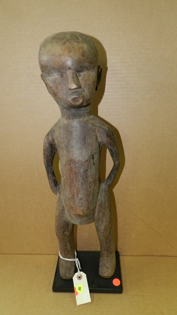 2447) East African carved asexual standing figure. 24": 2447) East African carved asexual standing figure. 24"