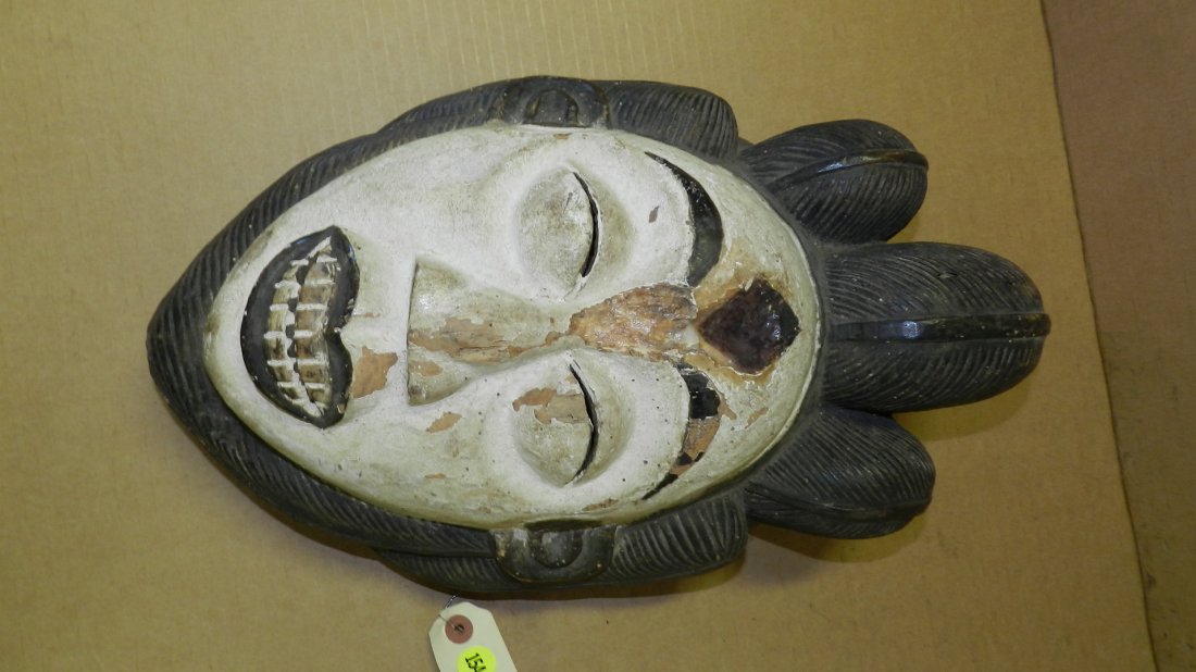 10122) African carved mask, 16 x 10 x 6: 10122) African carved mask, 16 x 10 x 6