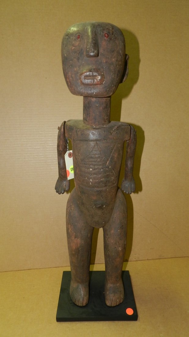 6604) East African asexual standing figure: 6604) East African asexual standing figure w/articulated arms 28" with stand