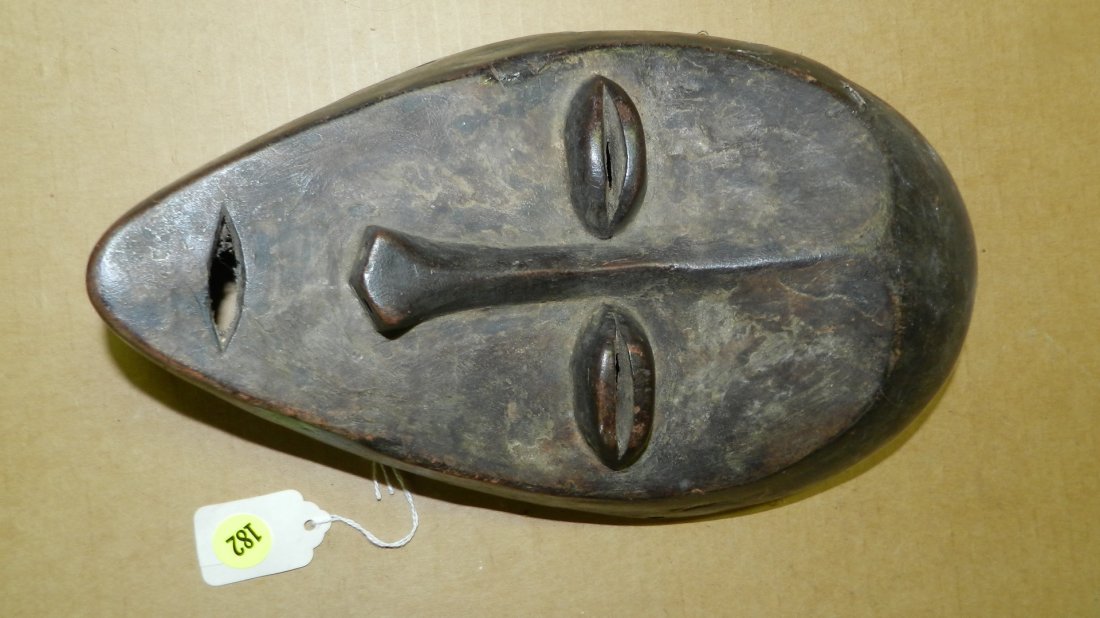 6751) African carved Lega mask 12 x 7 x 3 DR Congo: 6751) African carved Lega mask 12 x 7 x 3 DR Congo