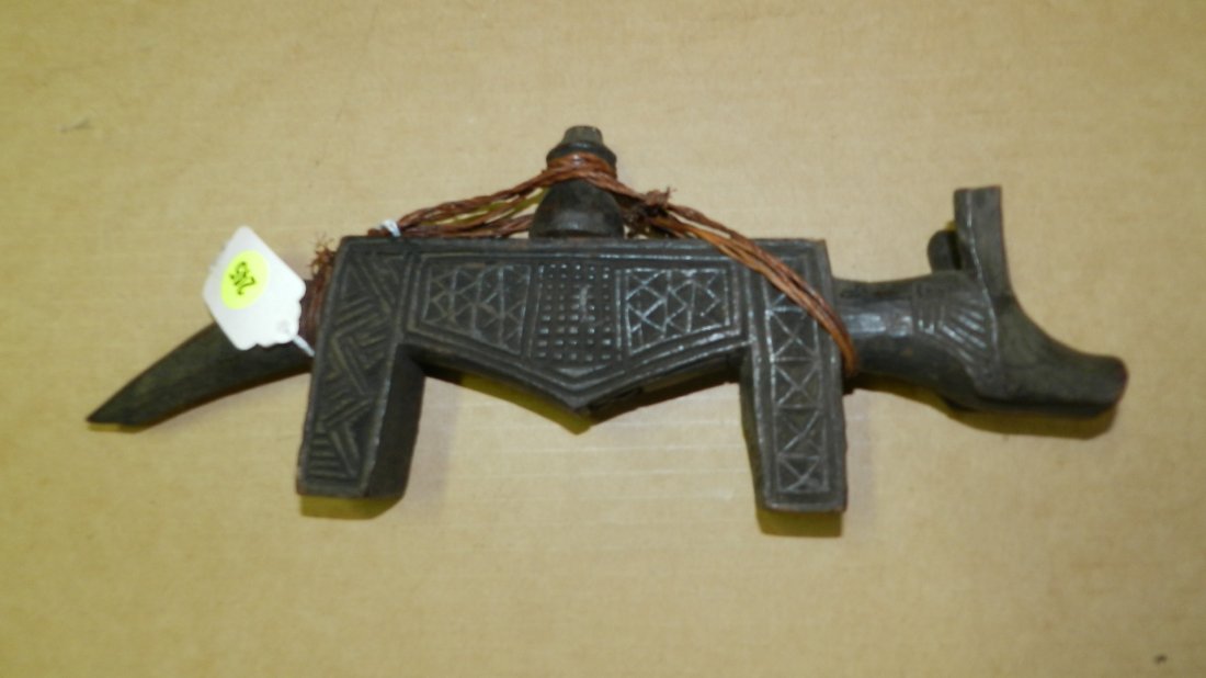 5975) African Zoomorphic rubbing implement 12": 5975) African Zoomorphic rubbing implement 12"