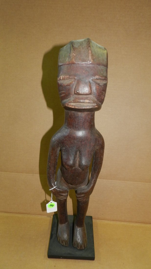 5129) East African hand carved standing female 22" tall: 5129) East African hand carved standing female 22" tall