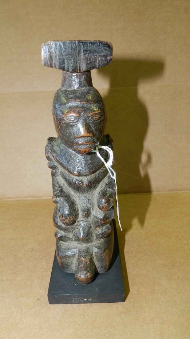 5449) African hand carved Kuba sitting figure on stand: 5449) African hand carved Kuba sitting figure on stand 7" DR Congo