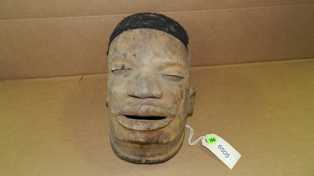 6505) African carved Makonde helmet mask Tanzania 8 x 5: 6505) African carved Makonde helmet mask Tanzania 8 x 5 x 9