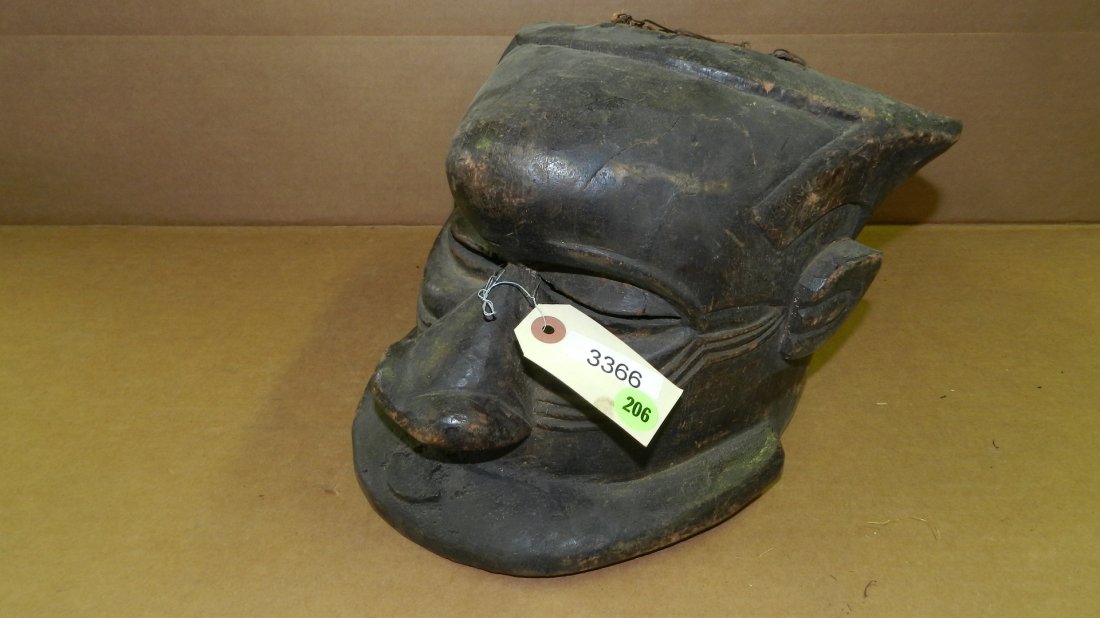 3366) Central African carved helmet mask 12": 3366) Central African carved helmet mask 12"