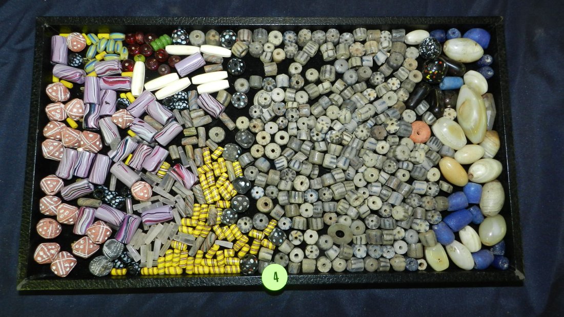 B) nice tray of African trade beads (loose) no tray: B) nice tray of African trade beads (loose) no tray