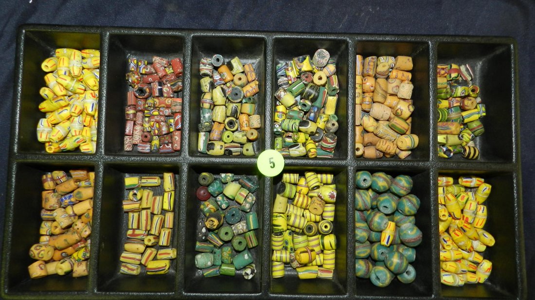 B) nice tray of African trade beads (loose) no tray: B) nice tray of African trade beads (loose) no tray