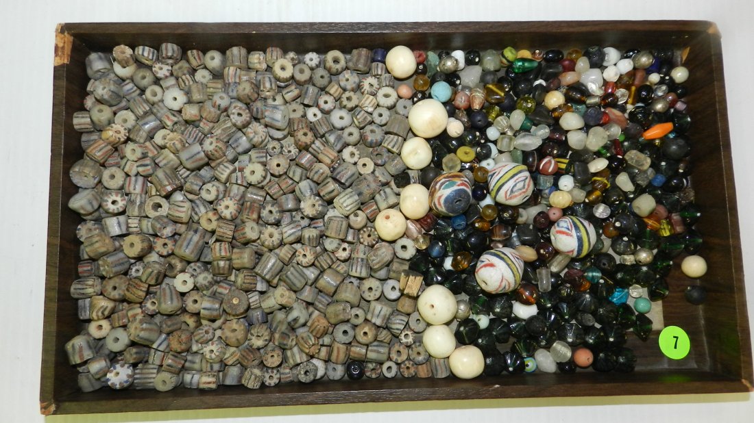B) nice tray of African trade beads (loose) no tray: B) nice tray of African trade beads (loose) no tray