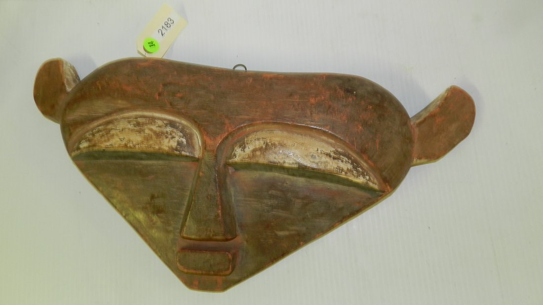 2183) carved African mask 9 x 20 x 3: 2183) carved African mask 9 x 20 x 3