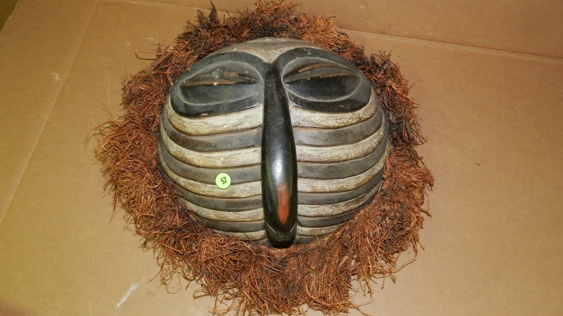 9354) African carved Luba style kifwebe mask, from DR: 9354) African carved Luba style kifwebe mask, from DR CONGO. 15 x 16 x 6