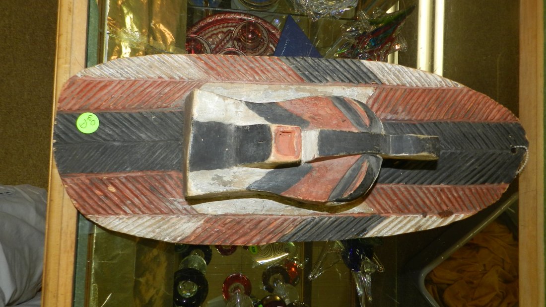 African hand carved mask. 18": African hand carved mask. 18"