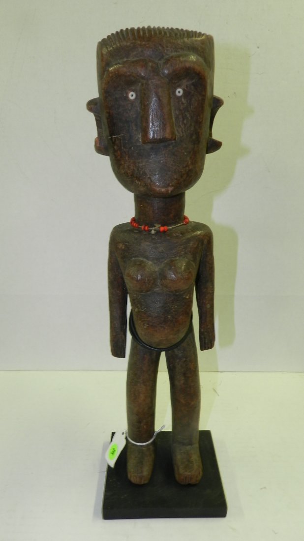 4149) East African carved standing female figure. 19 1/: 4149) East African carved standing female figure. 19 1/2"