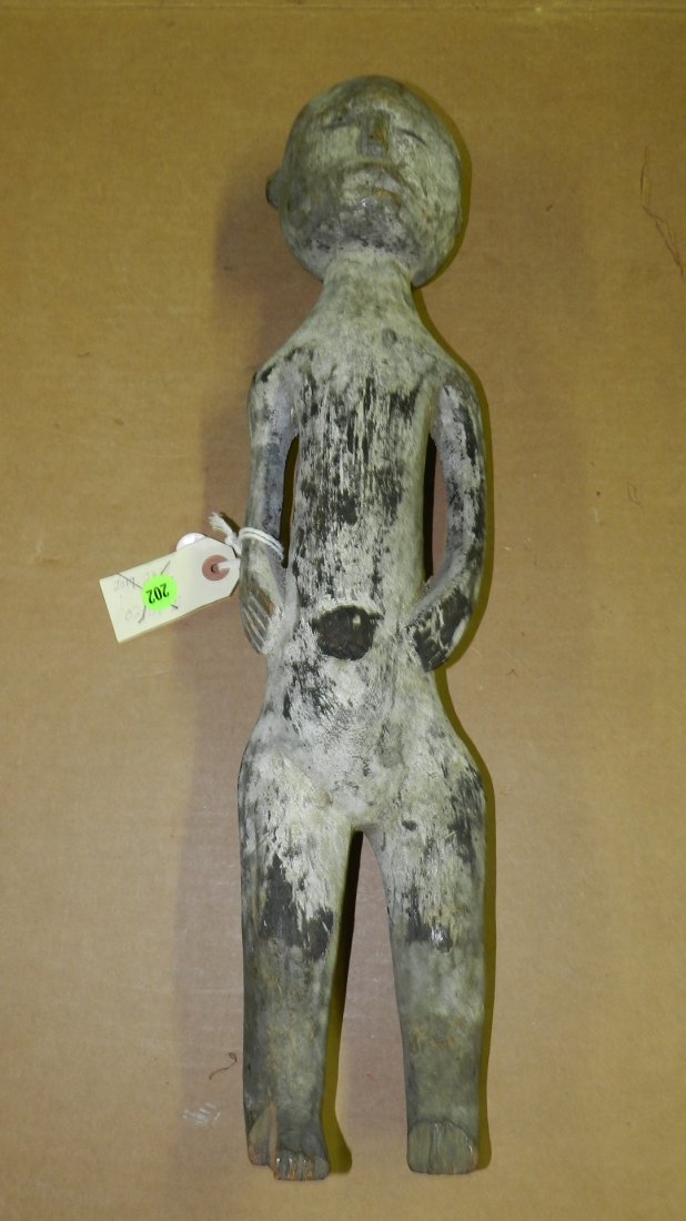 6033) carved Asexual standing East African figure, 20": 6033) carved Asexual standing East African figure, 20"