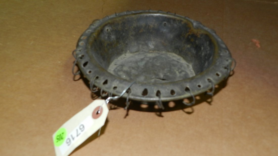 6716) West Africa Metal (copper or brass) tray 8" acros: 6716) West Africa Metal (copper or brass) tray 8" across