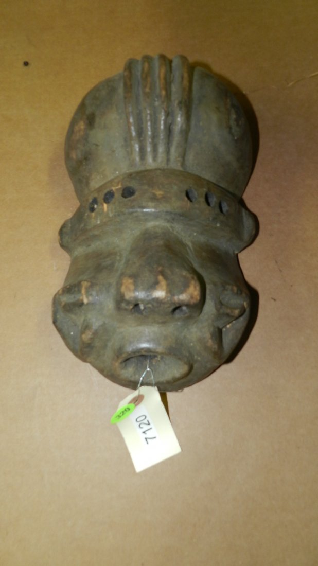 7120) carved West African mask, 10 1/2: 7120) carved West African mask, 10 1/2