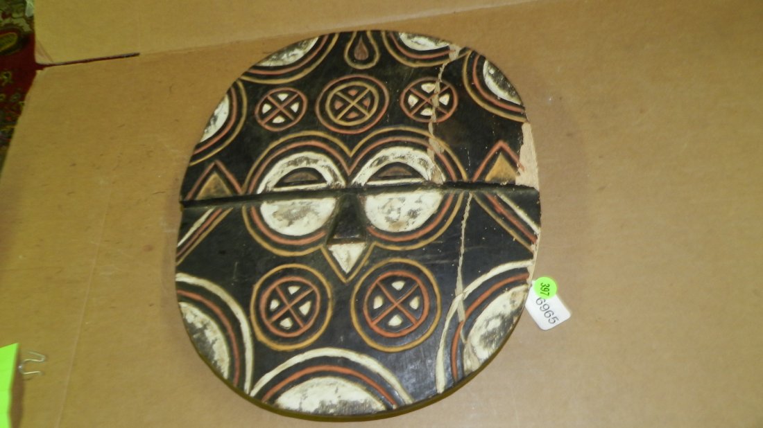 6965)Teke Tsaye mask (Kidumu Association) Cracked and r: 6965)Teke Tsaye mask (Kidumu Association) Cracked and repaired. West Africa 15 x 12 3/4