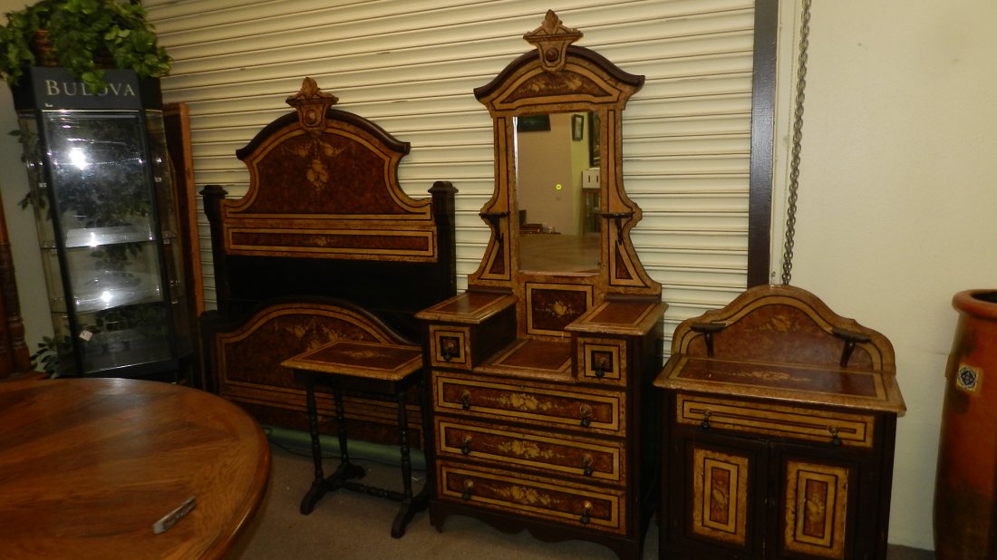 Amazing original antique "Cottage" painted bedroom set,: Amazing original antique "Cottage" painted bedroom set, with bed, dresser with mirror, commode, and lamp table SSR